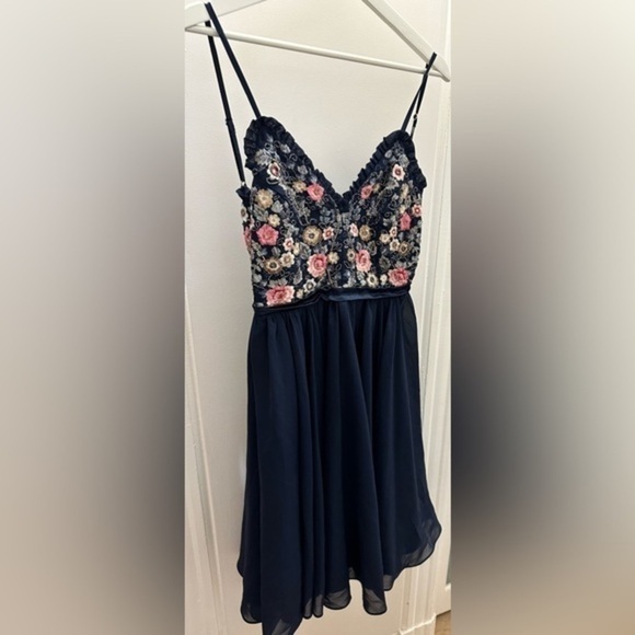 Occasion by Dex Dress Size Medium - Picture 1 of 6